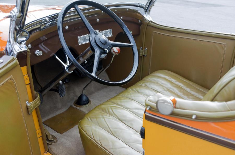 Интерьер Hudson Greater Eight Sport Roadster (Series T) 1931 года  (фото 16 из 19)